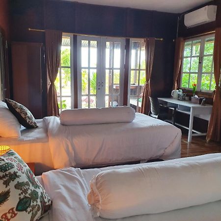 Amban Beach House Manokwari Buitenkant foto