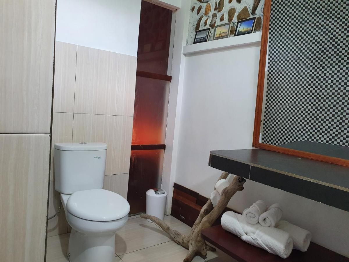 Amban Beach House Manokwari Buitenkant foto