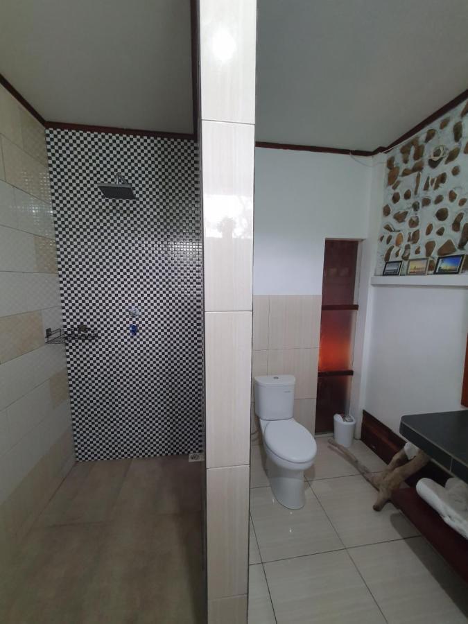 Amban Beach House Manokwari Buitenkant foto