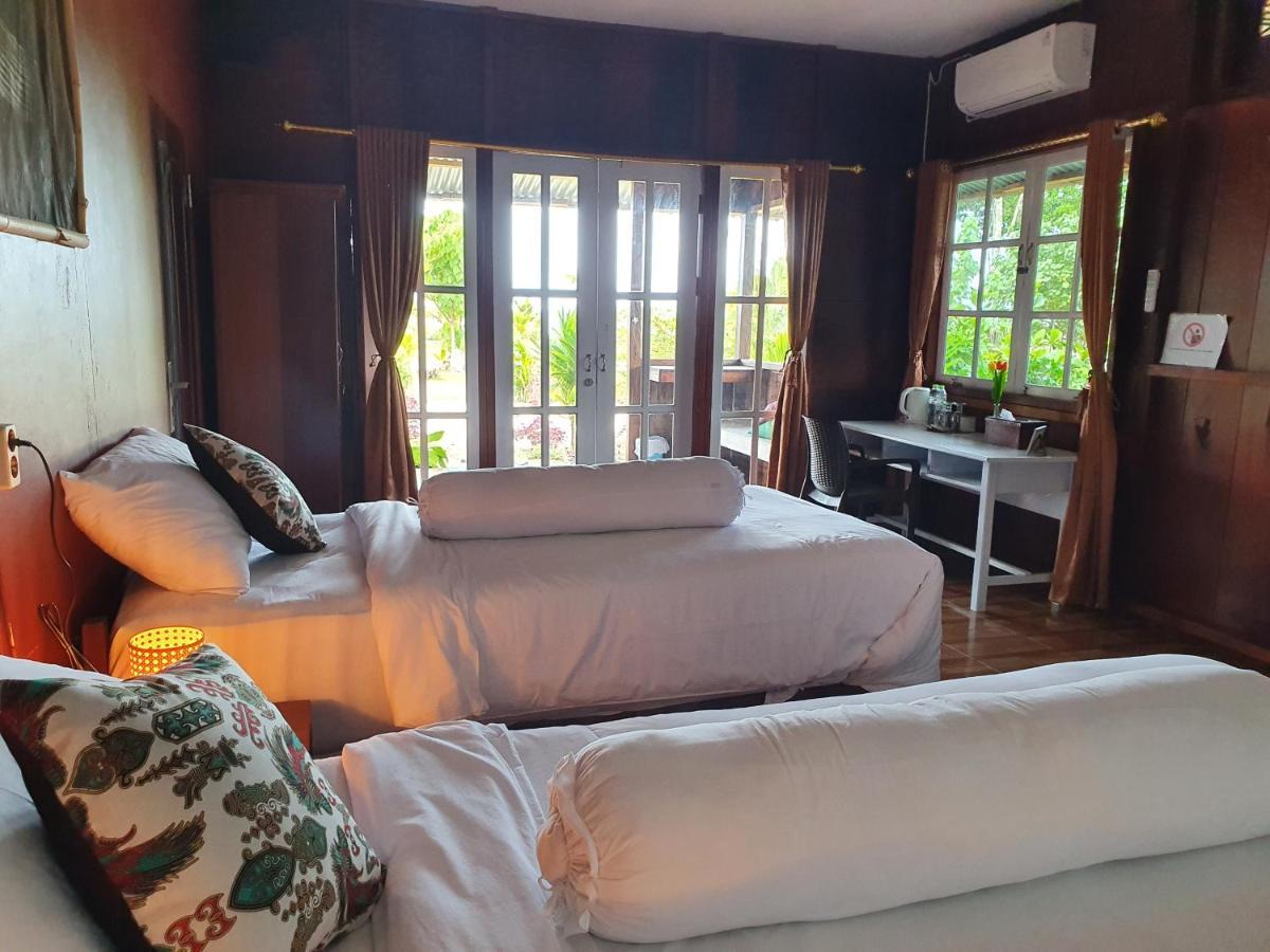Amban Beach House Manokwari Buitenkant foto